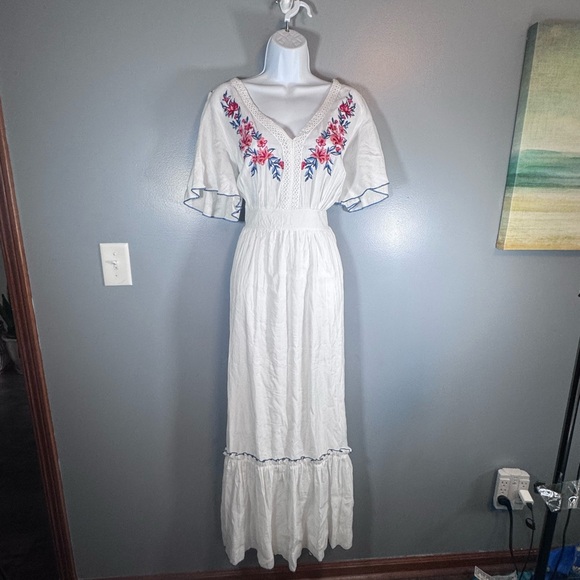 Flying Tomato Embroidered White Maxi Dress | Boho Cottagecore Floral Midi/Maxi - Picture 3 of 11